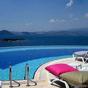 Otel Royal Heights, Boğaziçi